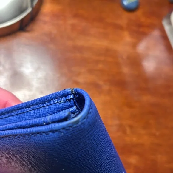 Furla Royal Blue Saffiano Leather Wallet – Timeless Italian Luxury gift - Picture 6 of 9